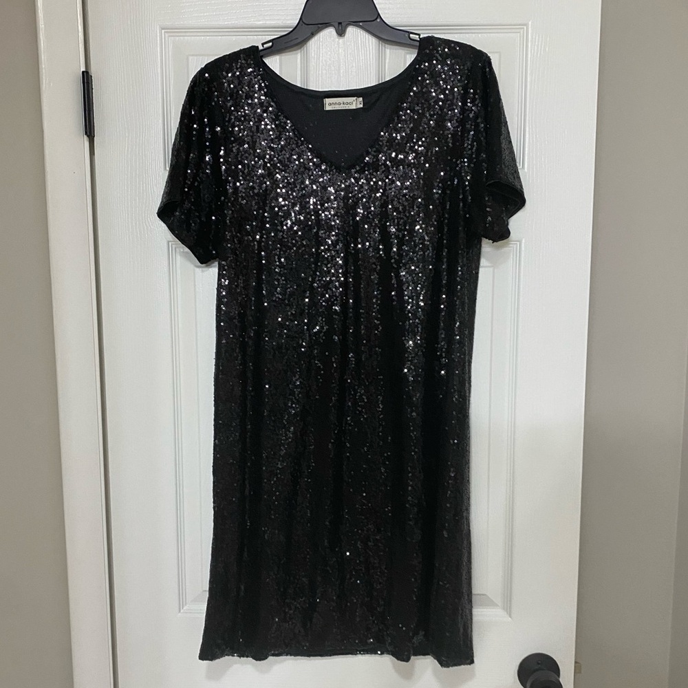 Chic Black Sequin Mini Dress